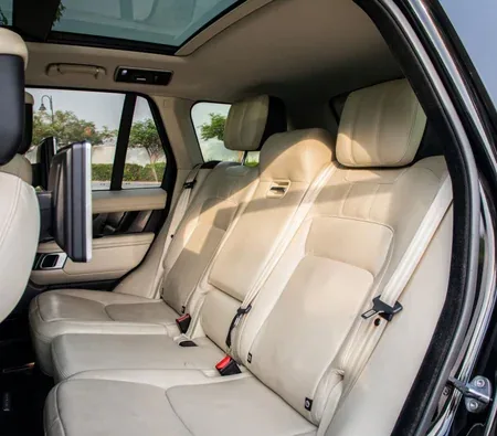 Land Rover Range Rover Vogue HSE V6 2020 in Dubai — photo 9