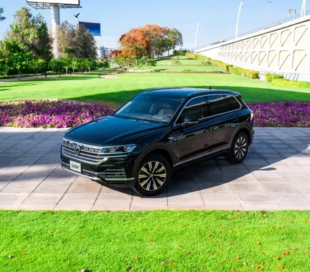 Volkswagen Touareg 2023 напрокат
