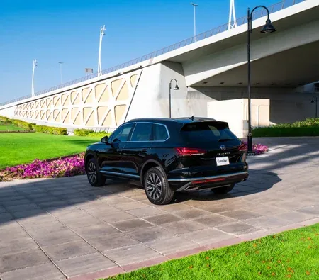 Volkswagen Touareg 2023 in Dubai — photo 5