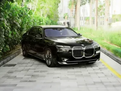 BMW 735i 2023