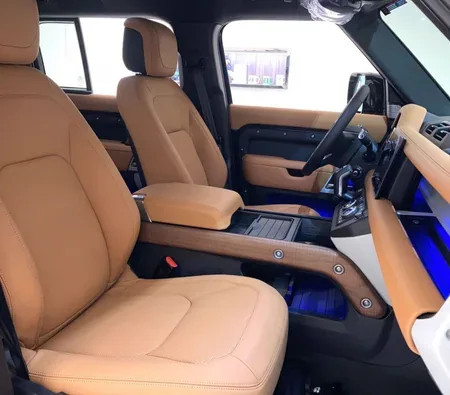 Land Rover Defender V6 2023 — аренда в Дубае — фото 8