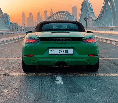 Porsche 718 Boxster 2023 in Dubai — photo 4