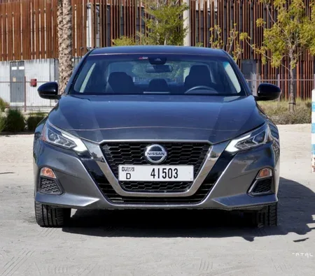 Nissan Altima 2022 in Dubai — photo 2
