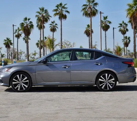 Nissan Altima 2022 in Dubai — photo 4