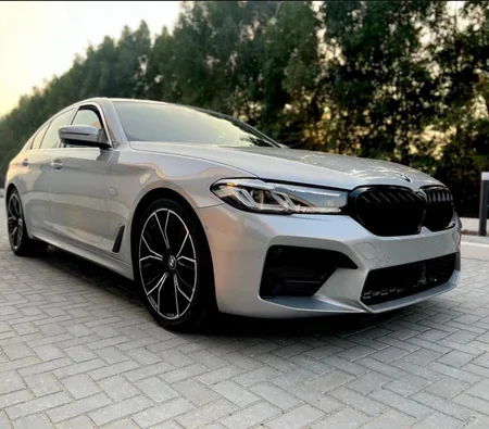 BMW 530i 2021 in Dubai — photo 5