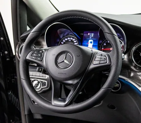 Mercedes-Benz V250 2022 in Dubai — photo 2