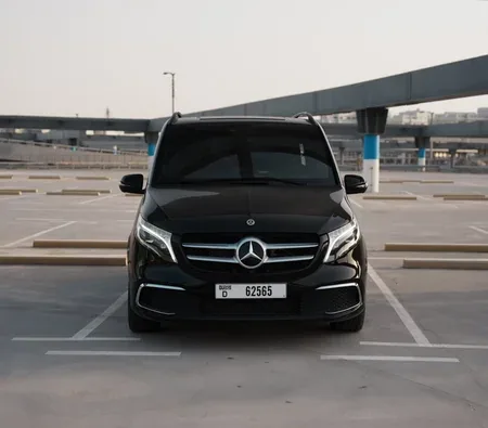Mercedes-Benz V250 2022 in Dubai — photo 3