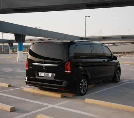 Mercedes-Benz V250 2022 in Dubai — photo 5