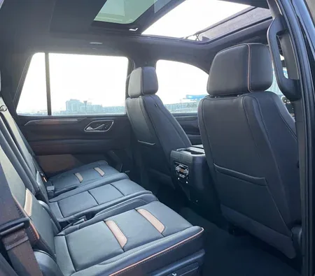 GMC Yukon AT4 2023 in Dubai — photo 3
