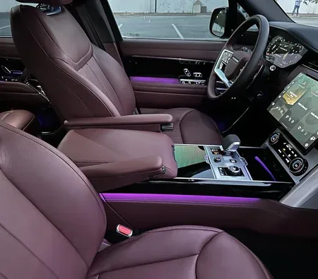Land Rover Range Rover Vogue V8 2023 in Dubai — photo 2