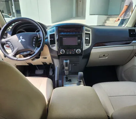 Mitsubishi Pajero 2022 in Dubai — photo 4