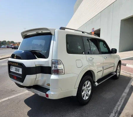 Mitsubishi Pajero 2022 in Dubai — photo 7