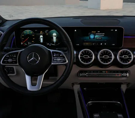 Mercedes-Benz GLB 250 2020 in Dubai — photo 2