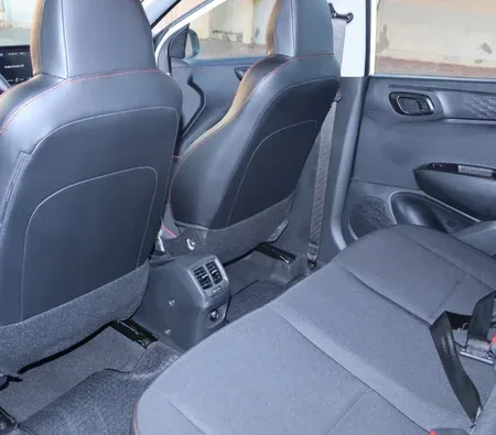 Hyundai i10 Grand 2024 — аренда в Дубае — фото 7