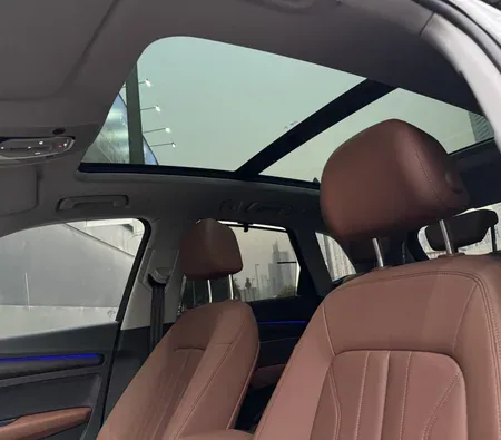 Audi Q5 2023 in Dubai — photo 4