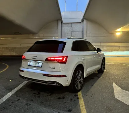 Audi Q5 2023 in Dubai — photo 5