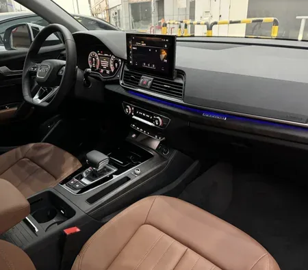 Audi Q5 2023 in Dubai — photo 6