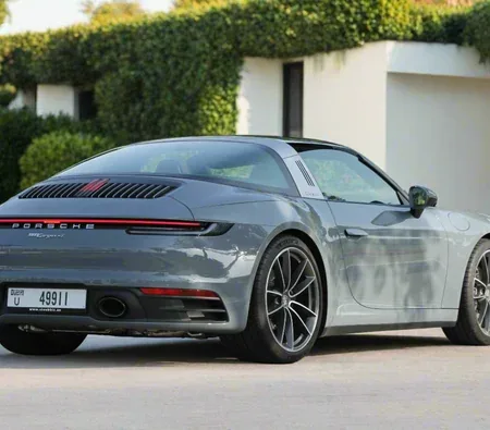 Porsche 911 Targa 4 GTS Spyder 2024 — аренда в Дубае — фото 3