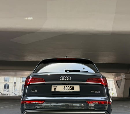 Audi Q5 2024 in Dubai — photo 5