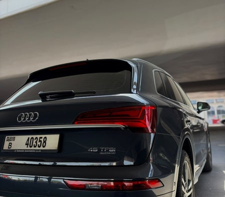 Audi Q5 2024 in Dubai — photo 6