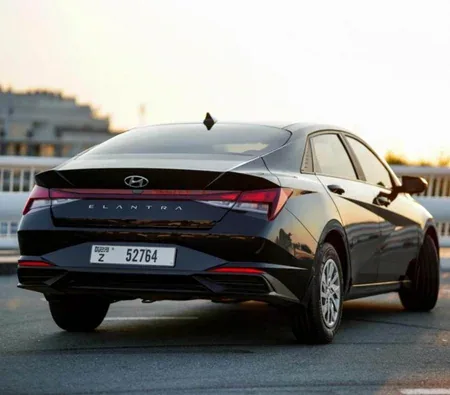 Hyundai Elantra 2022 in Dubai — photo 4