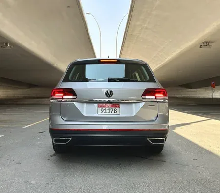 Volkswagen Teramont 2022 in Sharjah — photo 9