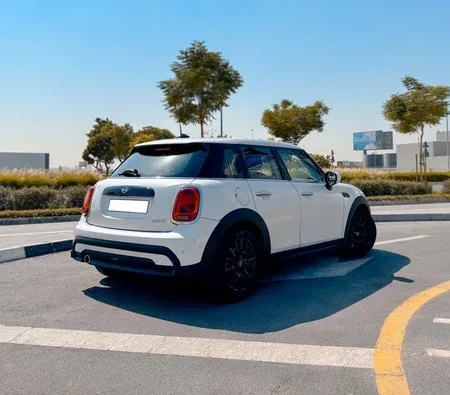 Mini Cooper 2022 — аренда в Шардже — фото 5