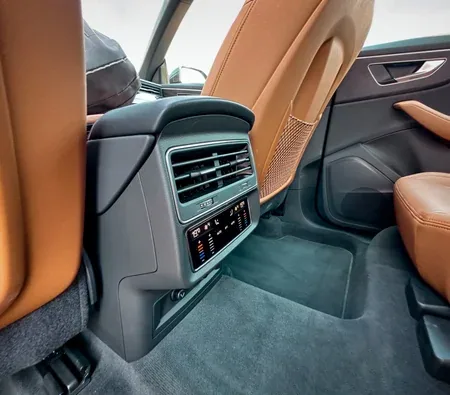 Audi Q8 2023 in Sharjah — photo 7