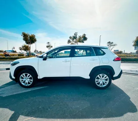 Toyota Corolla Cross 2024 — аренда в Шардже — фото 6