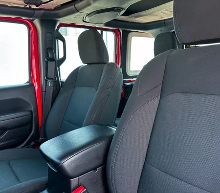 Jeep Wrangler 2023 — аренда в Шардже — фото 9