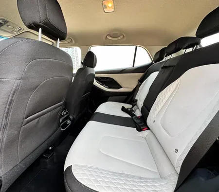 Hyundai Creta 5 Seater 2023 in Ajman — photo 4