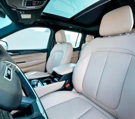 Jeep Grand Cherokee 2023 in Ajman — photo 3