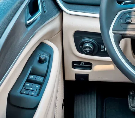 Jeep Grand Cherokee 2023 in Ajman — photo 8