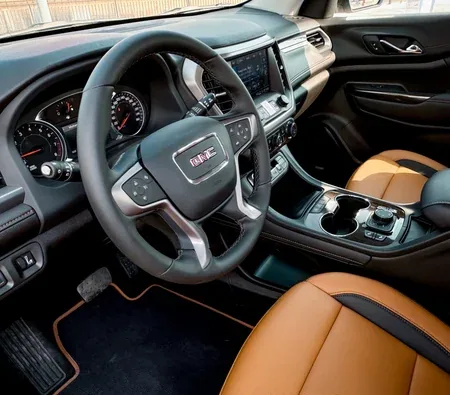 GMC Acadia 2023 — аренда в Аджмане — фото 3