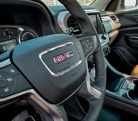 GMC Acadia 2023 — аренда в Аджмане — фото 9