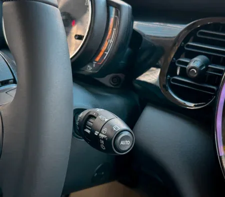 Mini Cooper 2024 in Abu Dhabi — photo 8