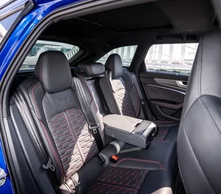 Audi RS6 2023 in Dubai — photo 4