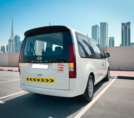Hyundai Staria 9S 2024 in Dubai — photo 5