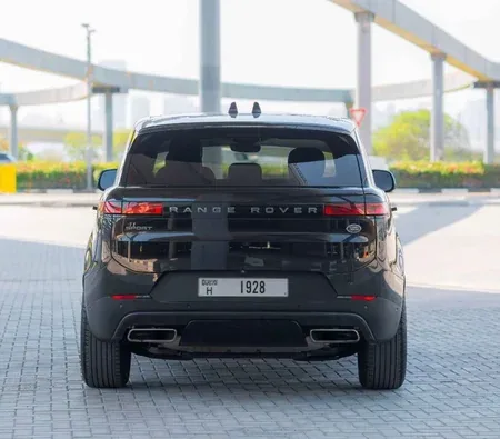 Land Rover Range Rover Sport Dynamic V6 2023 in Dubai — photo 9