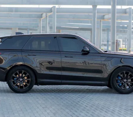 Land Rover Range Rover Sport Dynamic V6 2023 in Dubai — photo 10