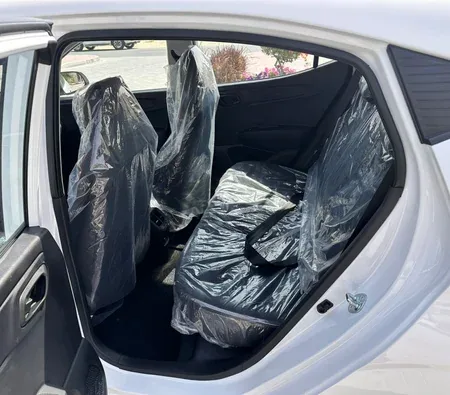 Hyundai i10 Grand 2024 in Dubai — photo 8