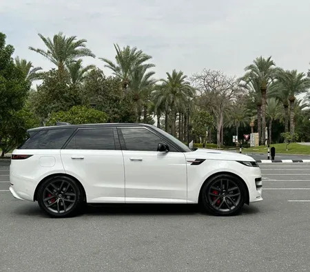 Land Rover Range Rover Sport Dynamic V6 2024 in Dubai — photo 2