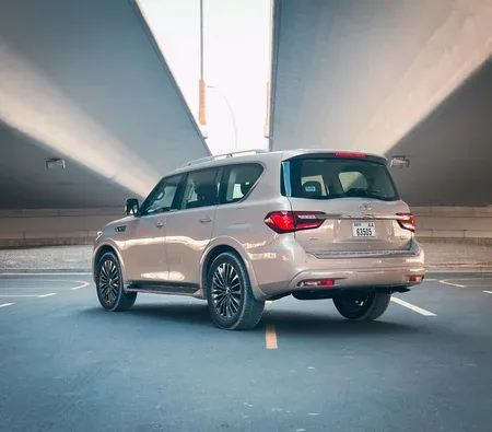 Infiniti QX80 2024 in Abu Dhabi — photo 4