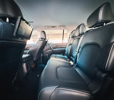 Infiniti QX80 2024 in Abu Dhabi — photo 5