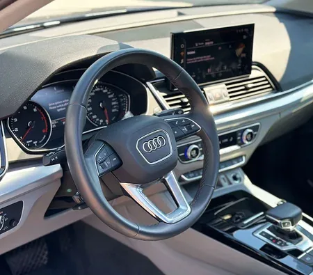 Audi Q5 2024 in Abu Dhabi — photo 2