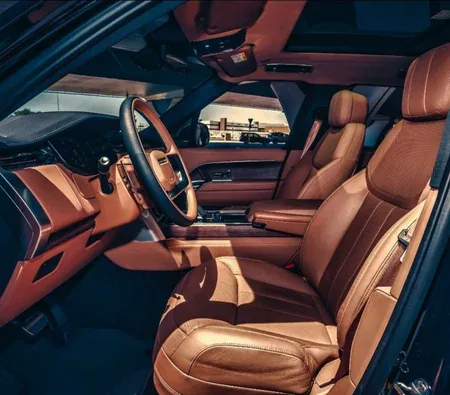 Land Rover Range Rover Vogue HSE V8 2023 in Dubai — photo 7