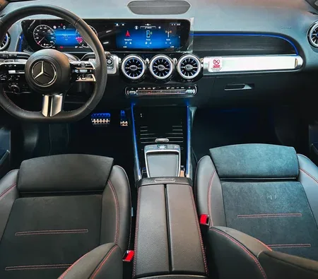 Mercedes-Benz GLB 200 2024 in Dubai — photo 6