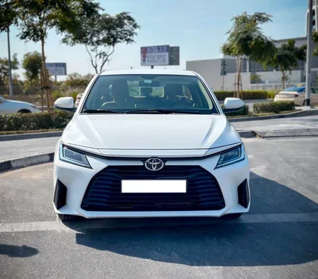 Toyota Yaris 2023 — аренда в Шардже — фото 3