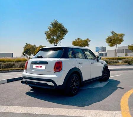 Mini Cooper 2024 — аренда в Дубае — фото 5