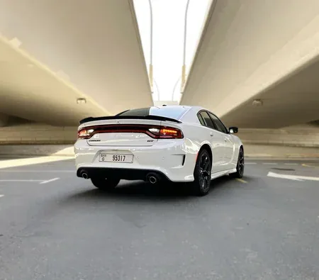 Dodge Charger V6 2023 in Dubai — photo 5